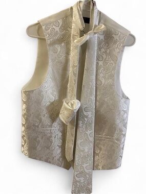 QBrand Ivory Paisley Brocade Tuxedo Vest with Necktie, Neckbow and Pocket Square